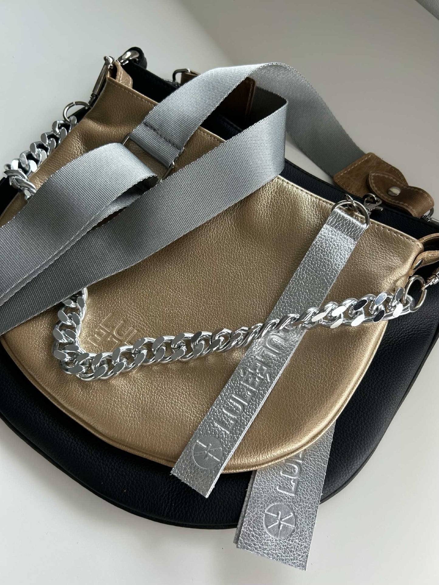 Dúo Bag Negro y Dorado