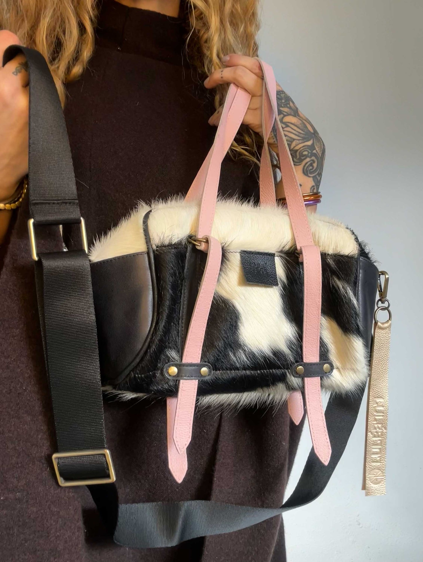 Lulé Bag Manchas negras y rosa