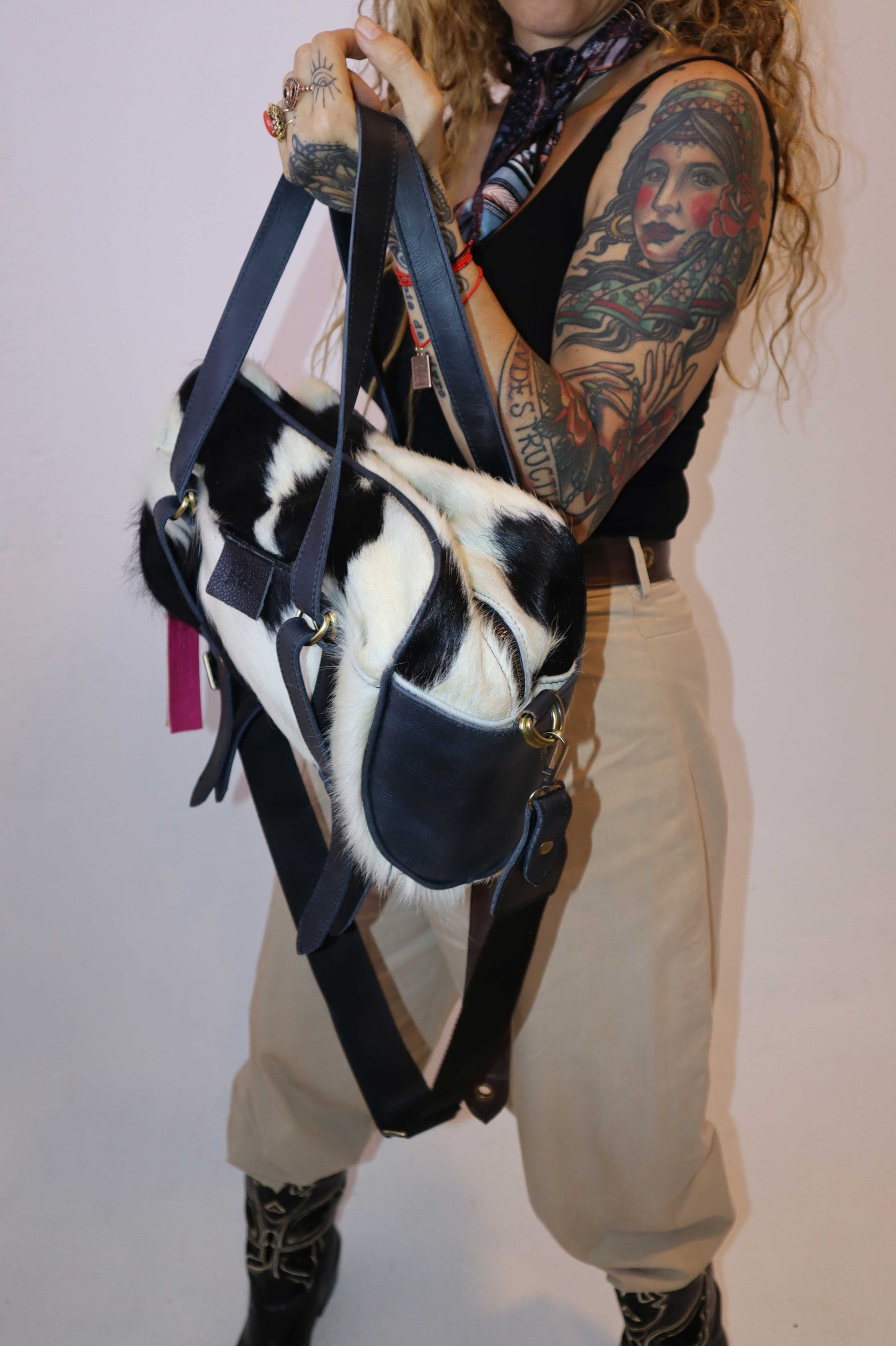 Lulé Bag Manchas negras y rosa