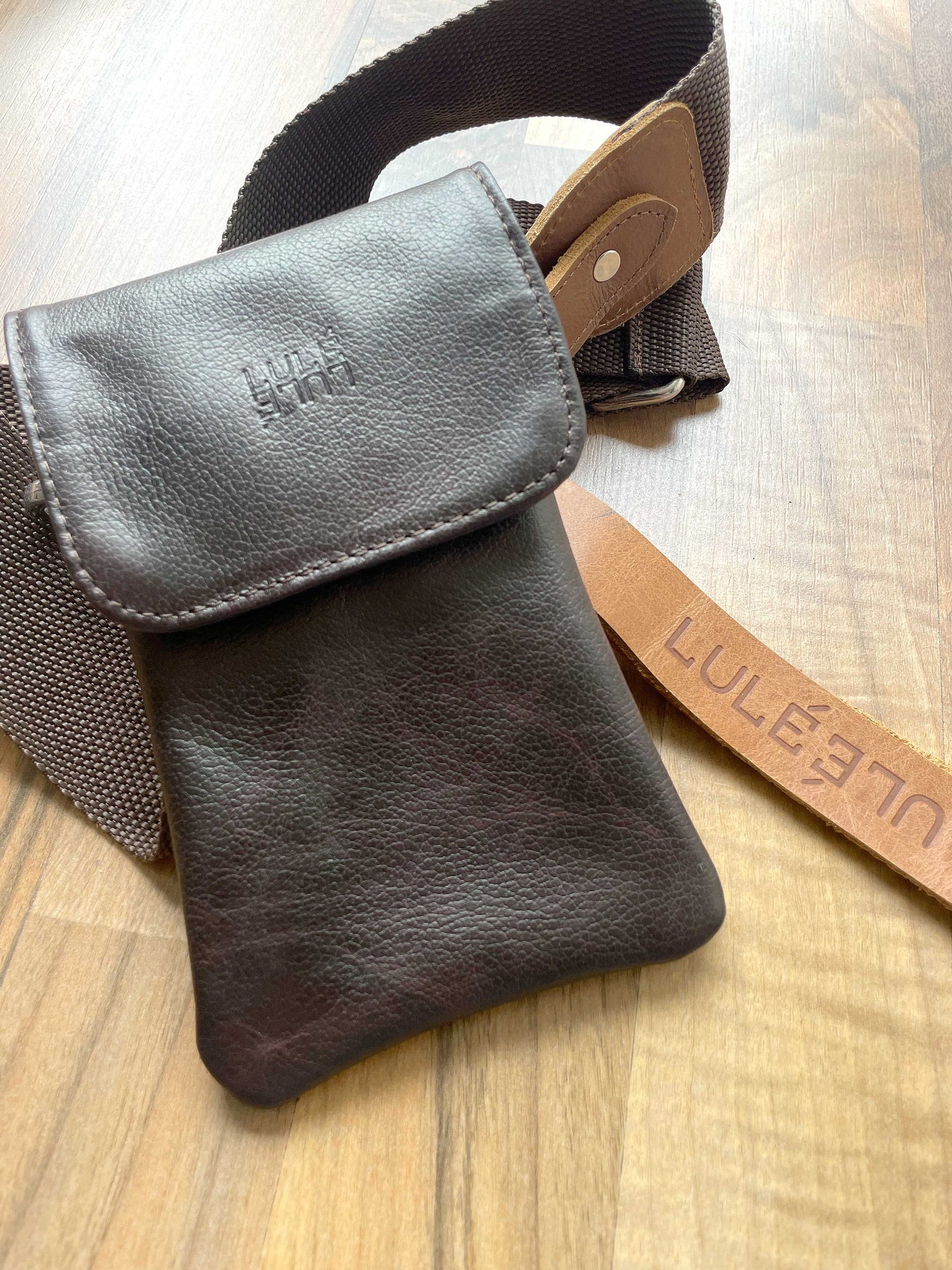 BAGi -Portacelular- Chocolate