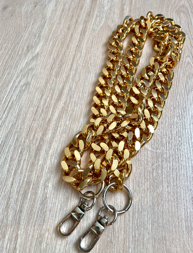 Long silver aluminum chain