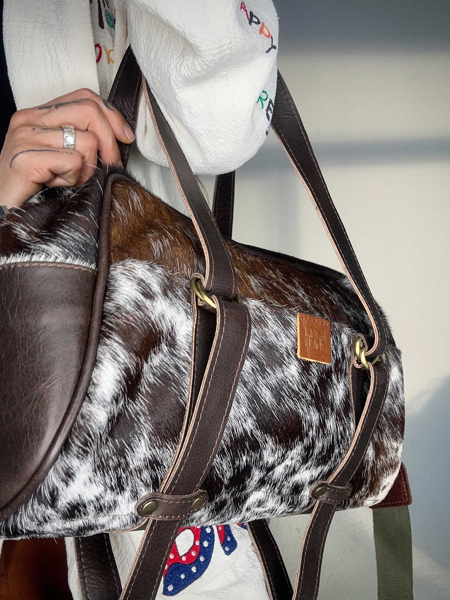 Lulé Bag Pinta Cow Print Mediana